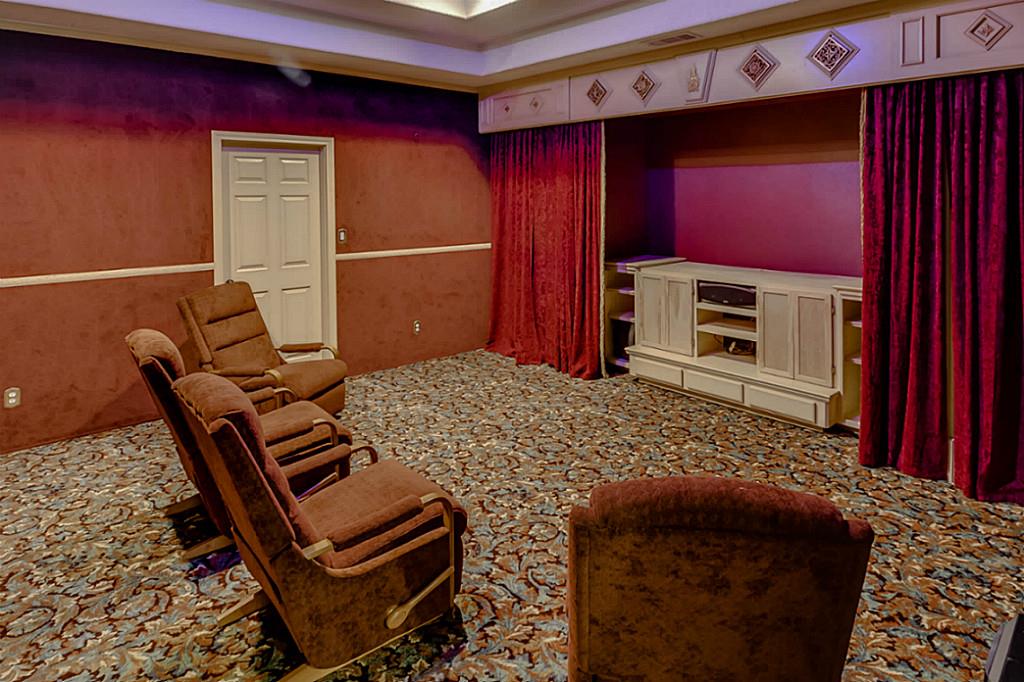 58 Lake Road Lake Jackson, TX 77566 - Photo 20 of 31 Media Room