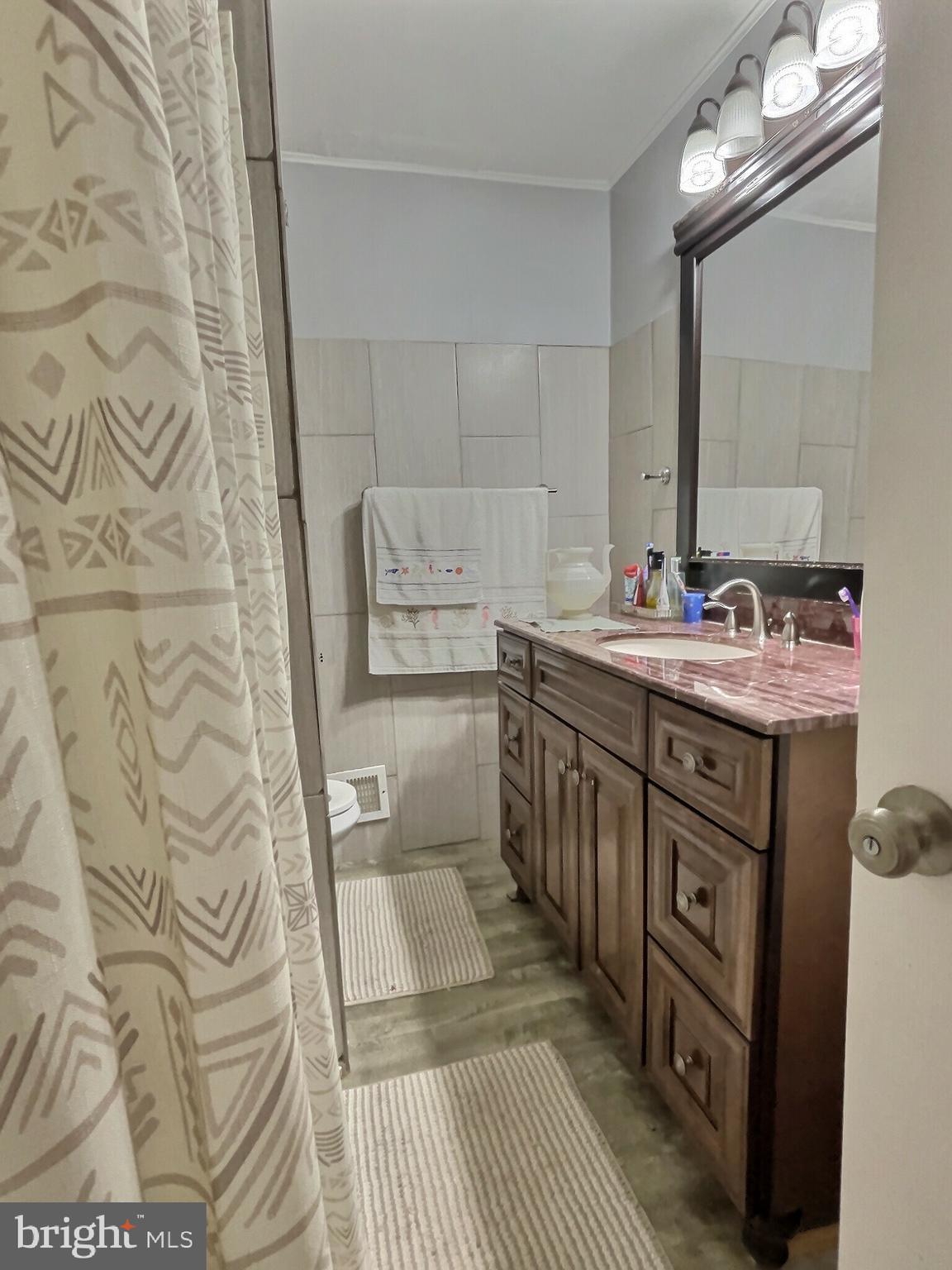 2462 Yardville Hamilton Square Road Hamilton, NJ 08690 - Photo 10 of 12