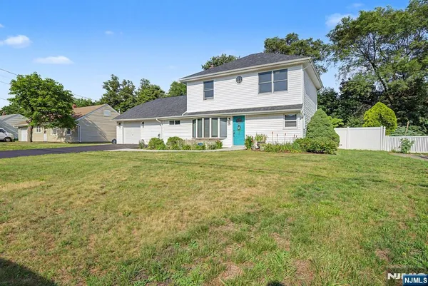 $650,000 | 45 Leonard Terrace, Wayne, NJ 07470