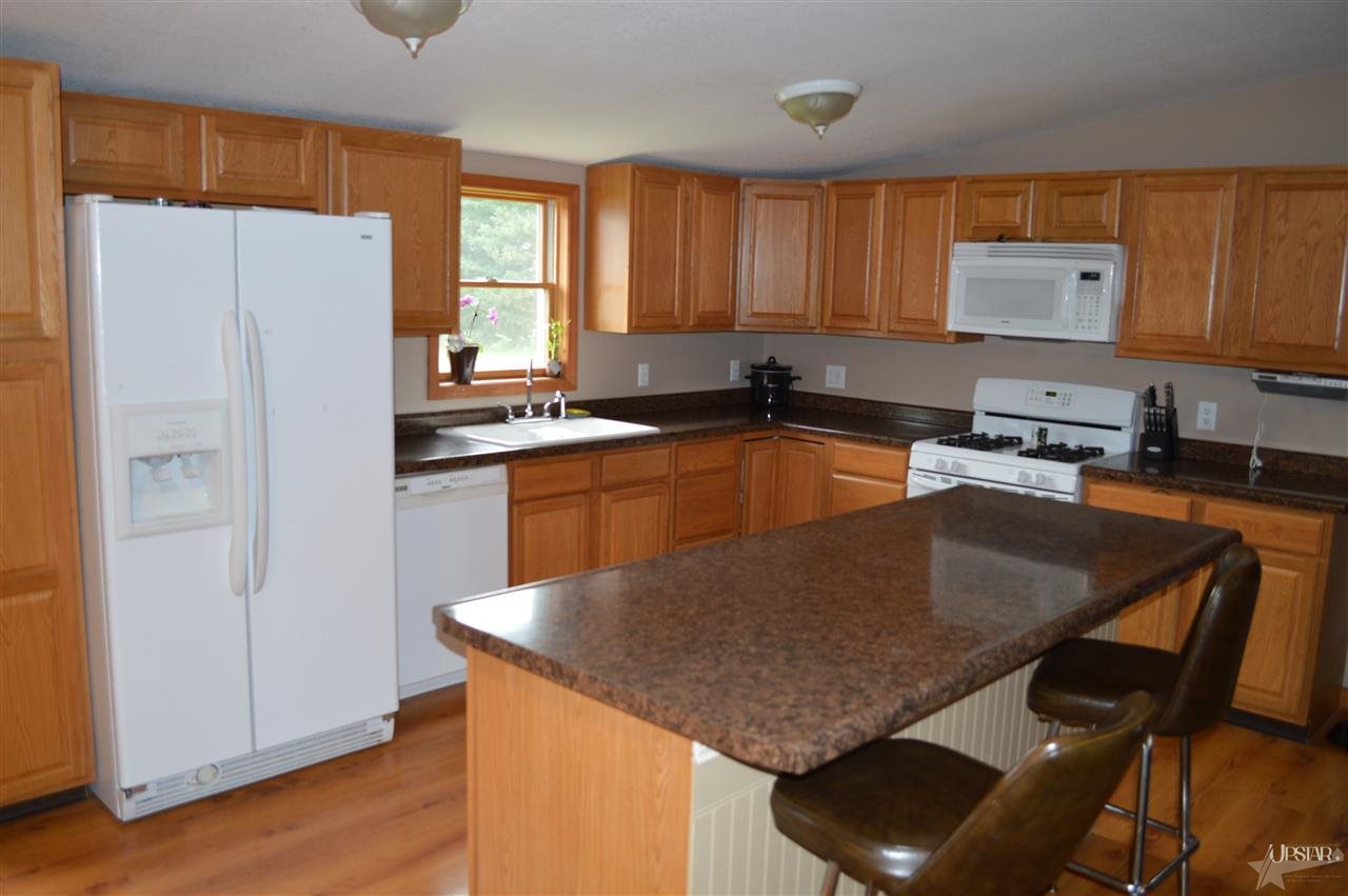13702 Johnson Road Fort Wayne, IN 46818 - Photo 6 of 18