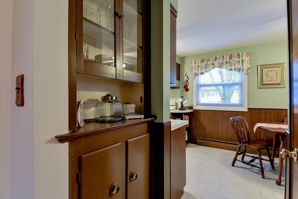 31 Wilmont Road Framingham, MA 01701 - Photo 5 of 18 Gallery Image 5