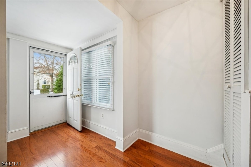 16 Cross Street, Unit A Madison, NJ 07940 - Photo 3 of 26