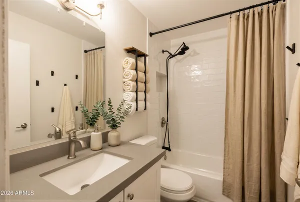 $579,000 | 1824 West Seldon Lane, Phoenix, AZ 85021