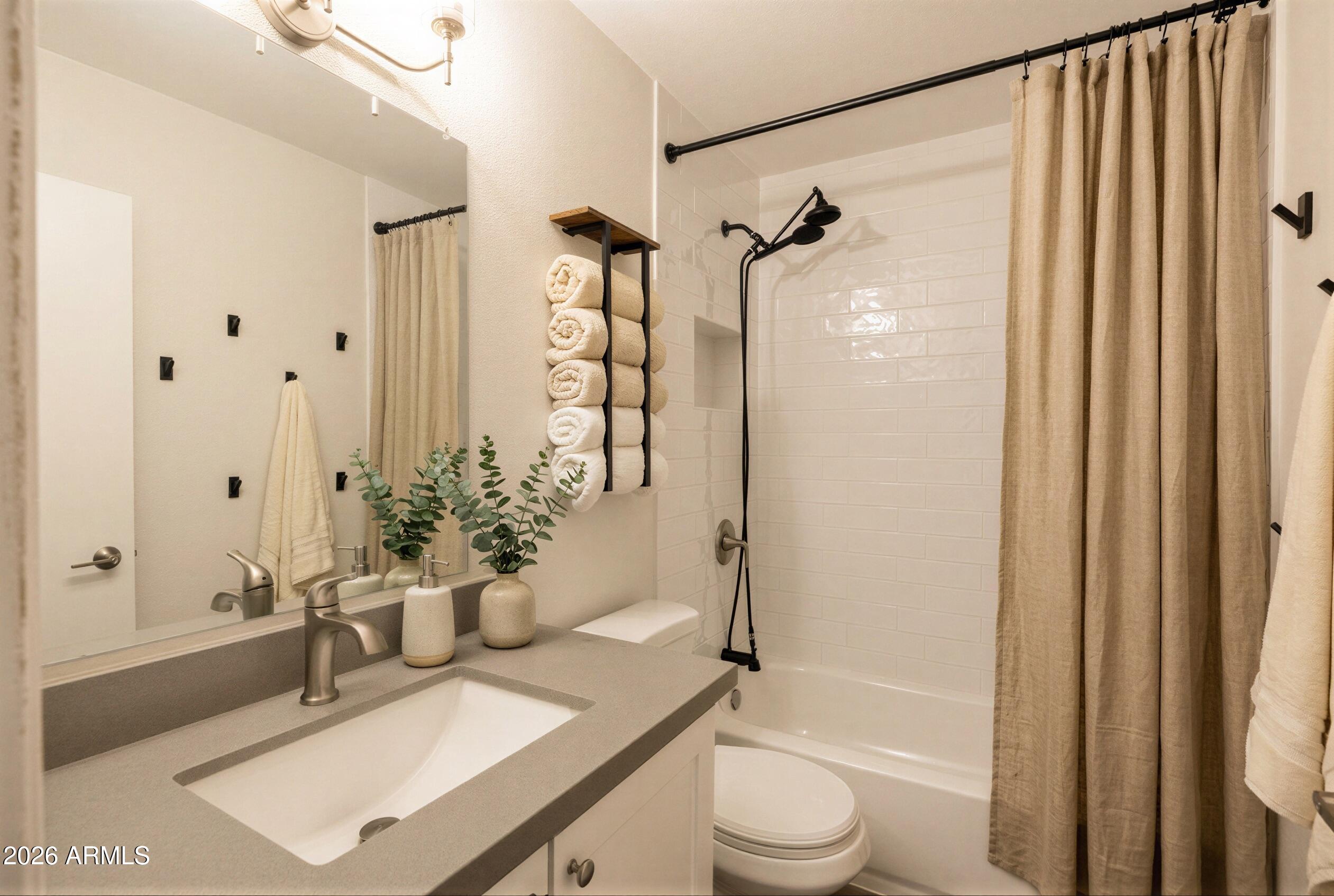 1824 West Seldon Lane Phoenix, AZ 85021 - Photo 13 of 26 REimagineHome_1772254229929_2x