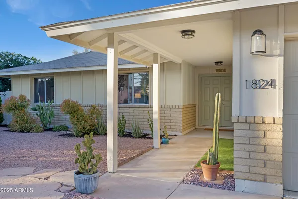 $579,000 | 1824 West Seldon Lane, Phoenix, AZ 85021
