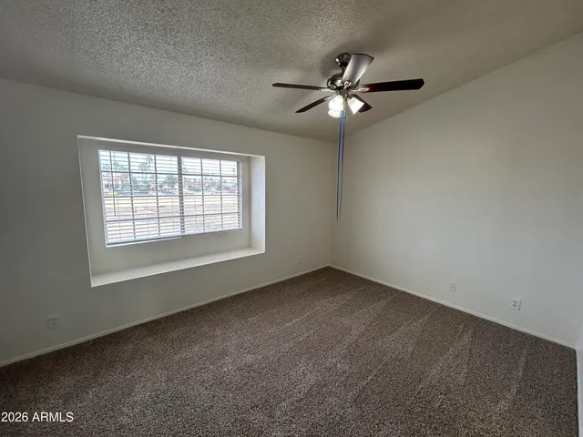 $1,400 | 5827 North 59th Drive, Glendale, AZ 85301
