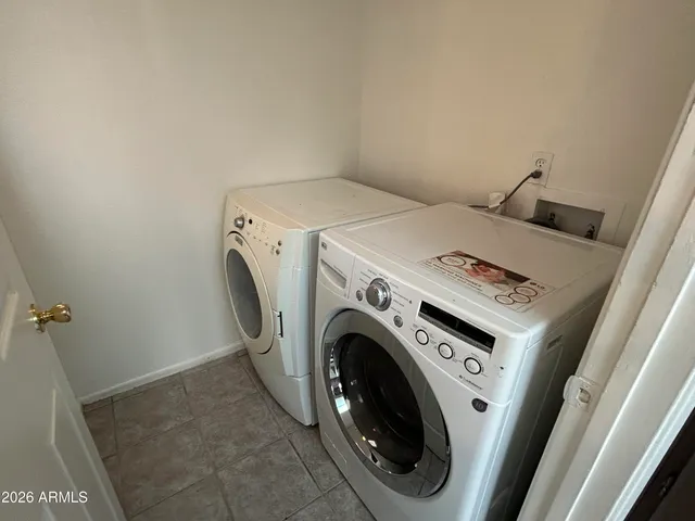 $1,400 | 5827 North 59th Drive, Glendale, AZ 85301