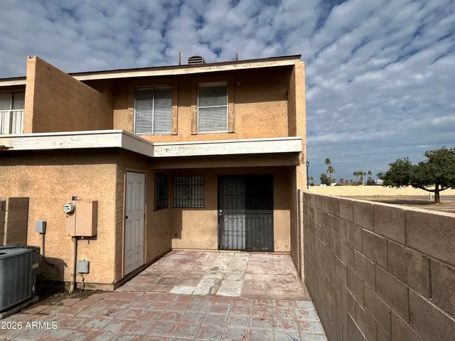 $1,400 | 5827 North 59th Drive, Glendale, AZ 85301