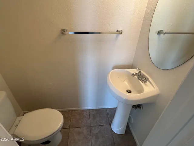 $1,400 | 5827 North 59th Drive, Glendale, AZ 85301