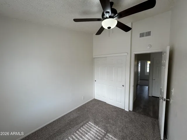 $1,400 | 5827 North 59th Drive, Glendale, AZ 85301