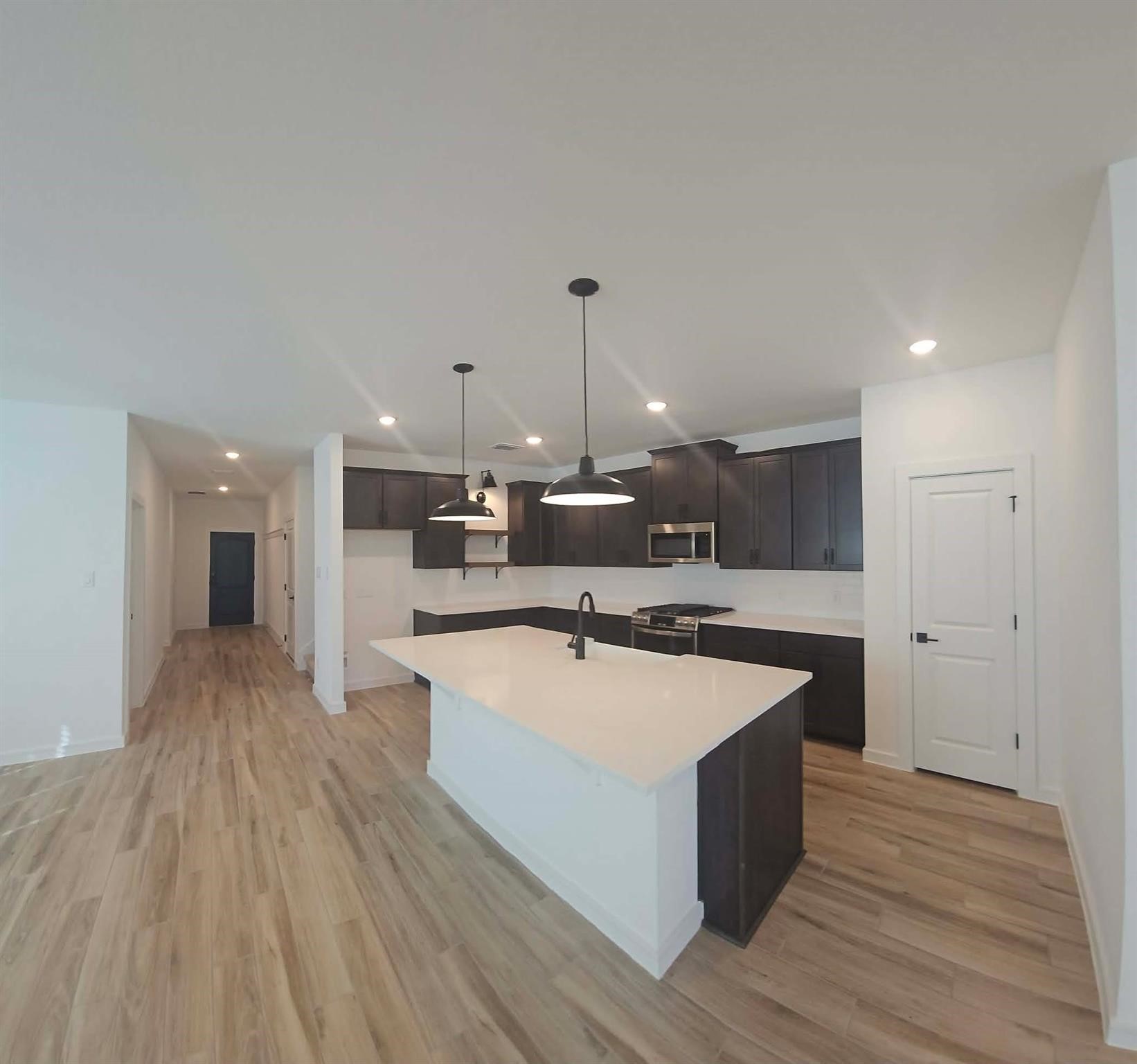 8423 Bay Ridge Drive Baytown, TX 77523 - Photo 11 of 34