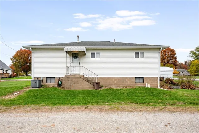 a front view of house with yard