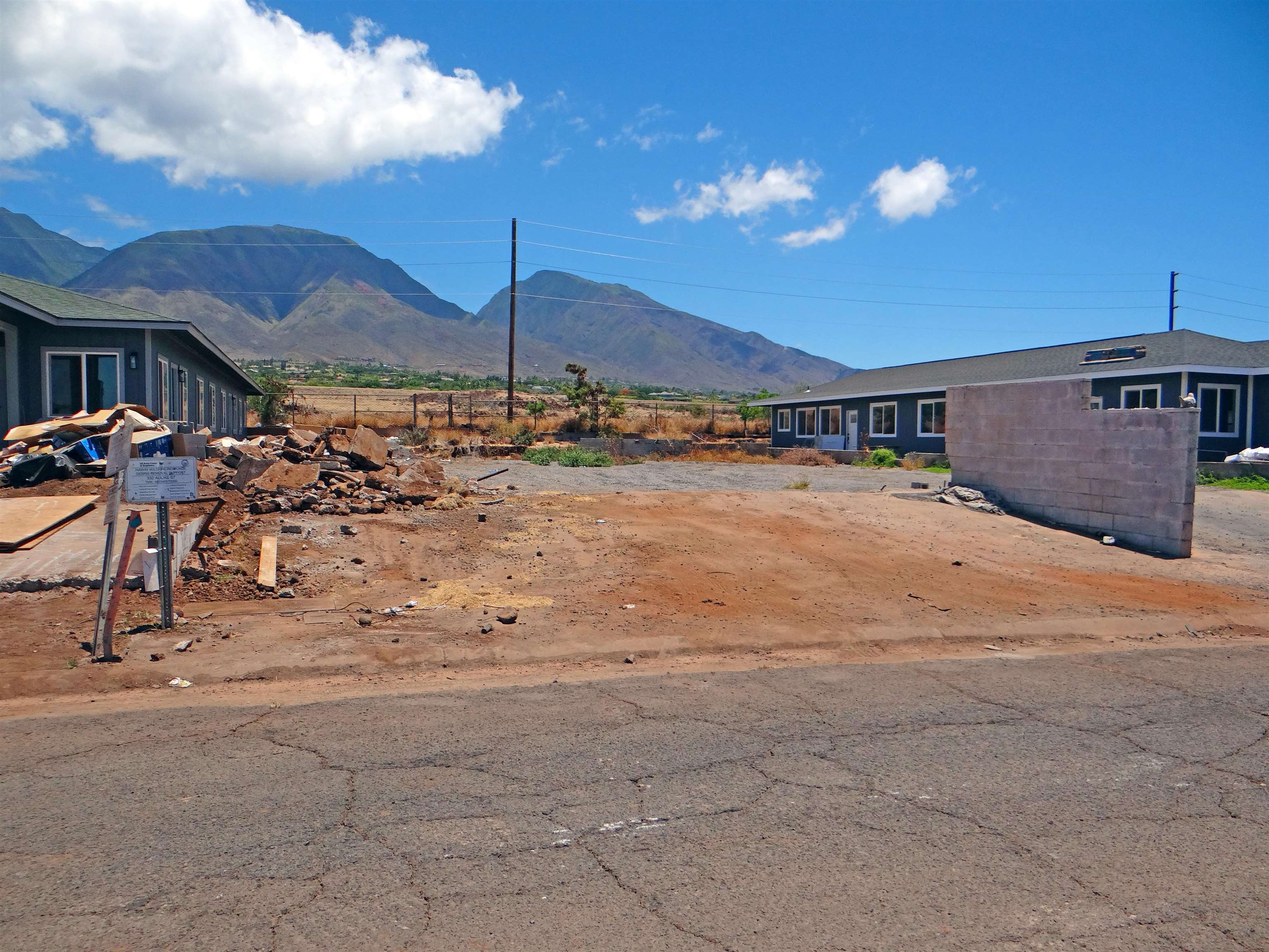 332 Aulike Street Lahaina, HI 96761 - Photo 4 of 9 a view of a terrace