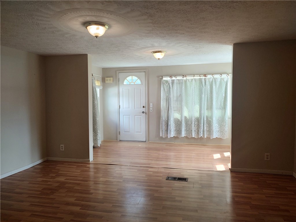 111 East Elizabeth Street Waterloo, NY 13165 - Photo 7 of 41