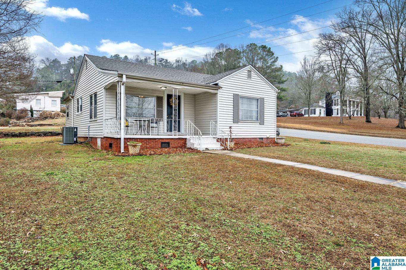 414 6th Avenue East Oneonta, AL 35121 - Photo 4 of 33