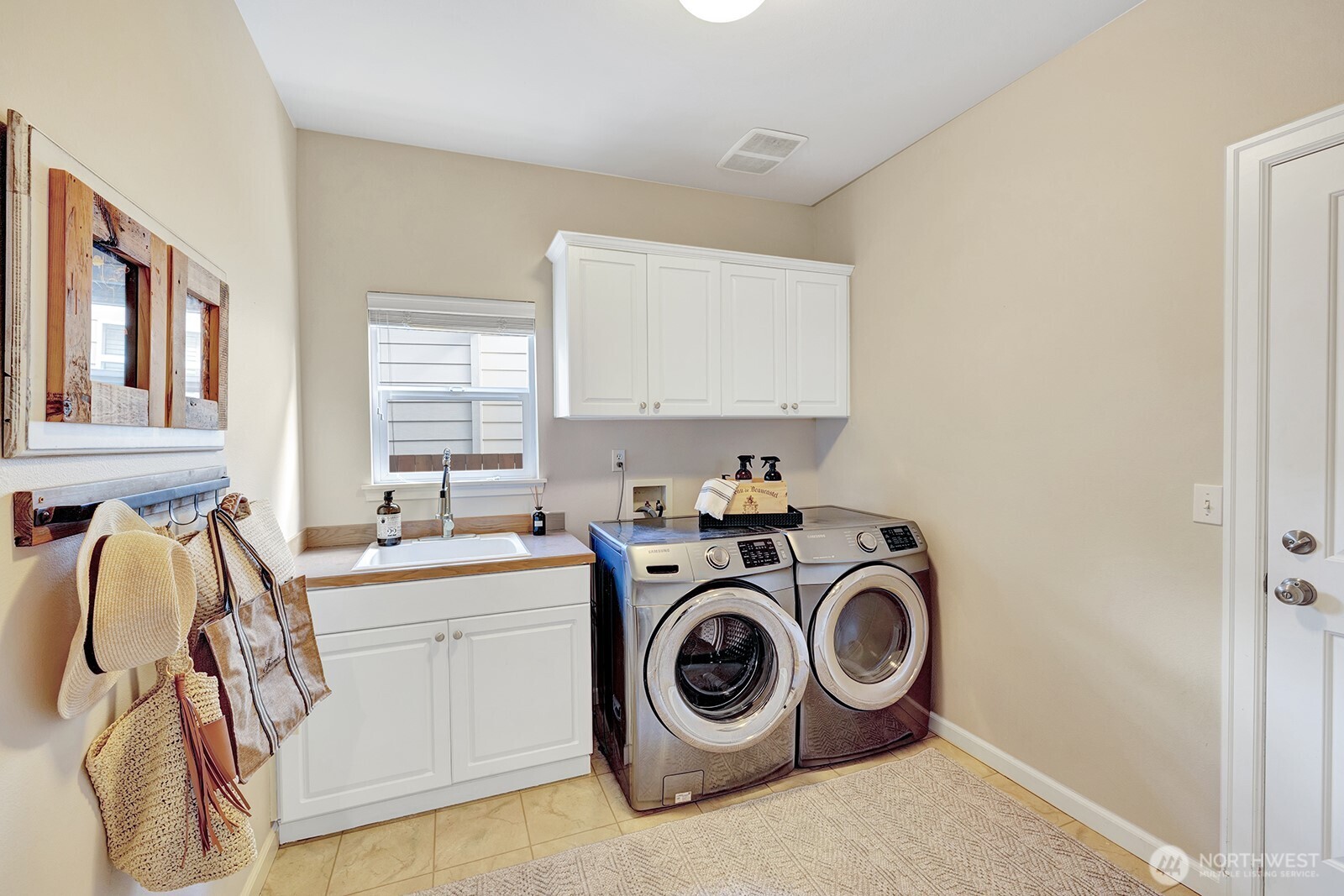 3208 175th Street Southeast Bothell, WA 98012 - Photo 19 of 34 a utility room with dryer and washer
