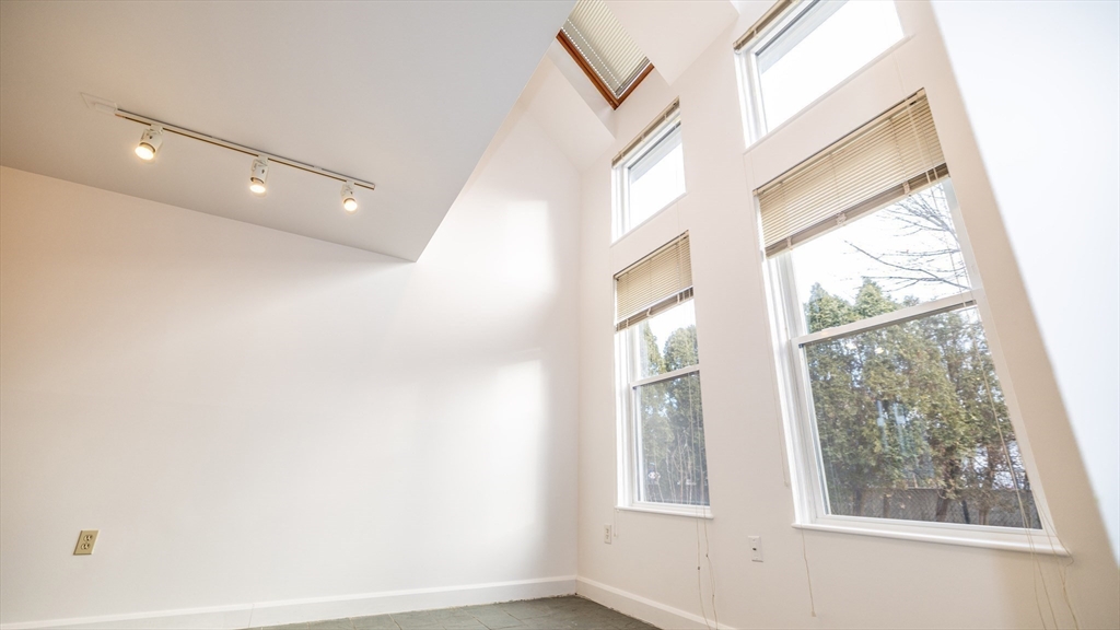 95 Governor Winthrop Road, Unit 7D Somerville, MA 02145 - Photo 16 of 37 Gallery Image 16