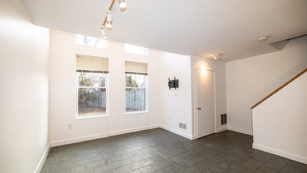 95 Governor Winthrop Road, Unit 7D Somerville, MA 02145 - Photo 18 of 37 Gallery Image 18