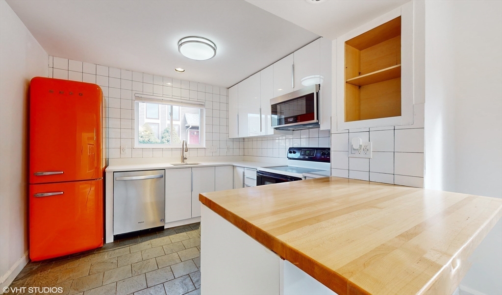 95 Governor Winthrop Road, Unit 7D Somerville, MA 02145 - Photo 7 of 37 Gallery Image 7
