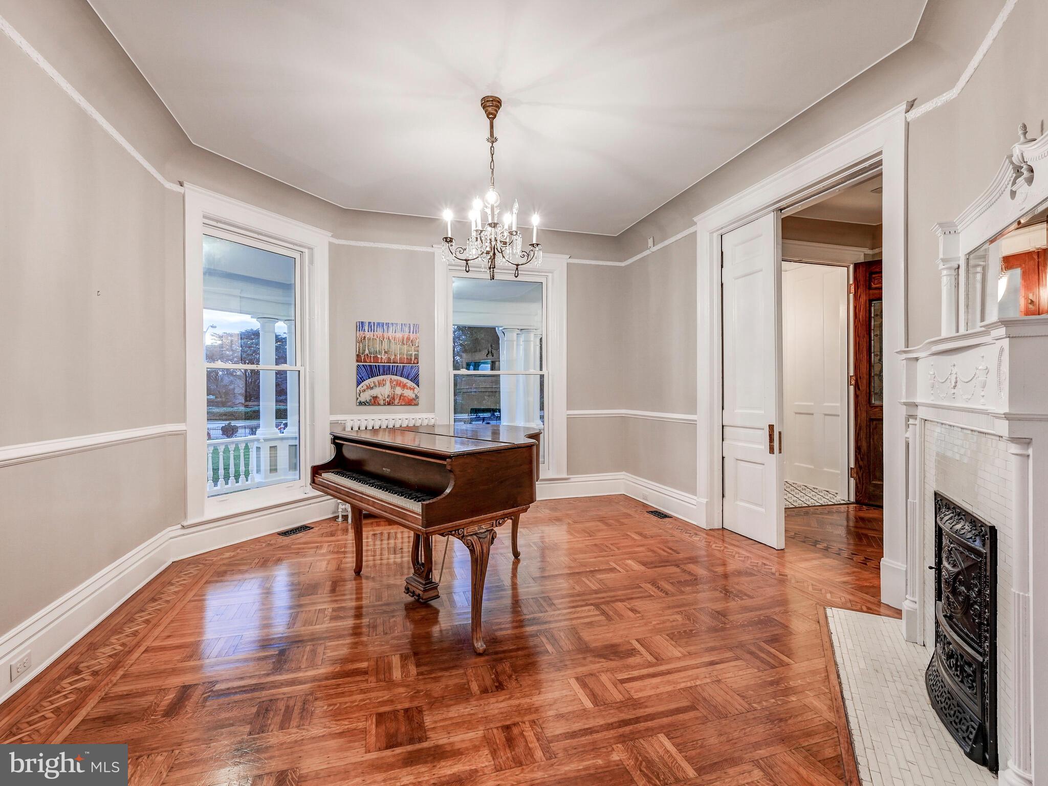 5701 Roland Avenue Baltimore, MD 21210 - Photo 13 of 107