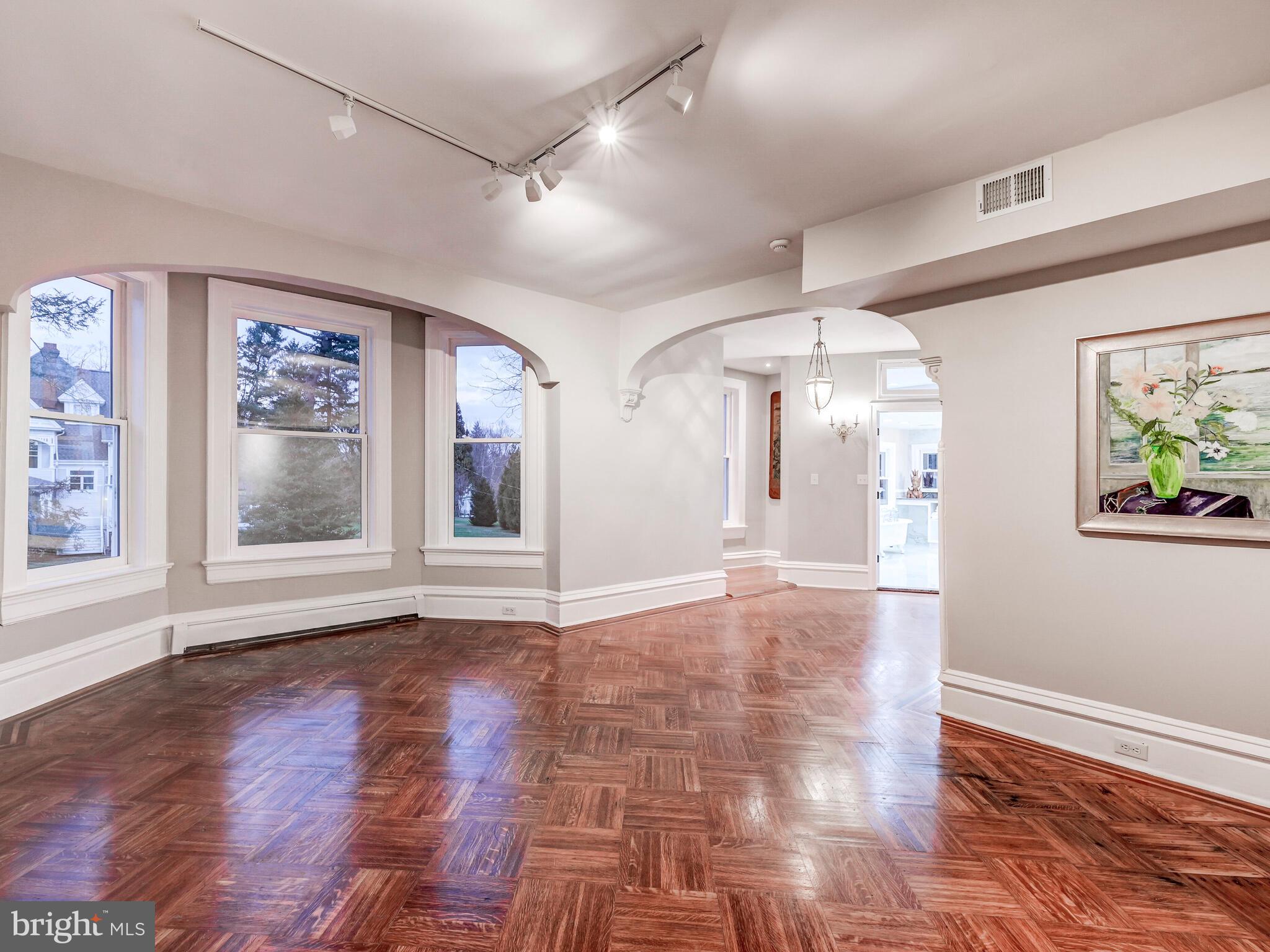 5701 Roland Avenue Baltimore, MD 21210 - Photo 31 of 107