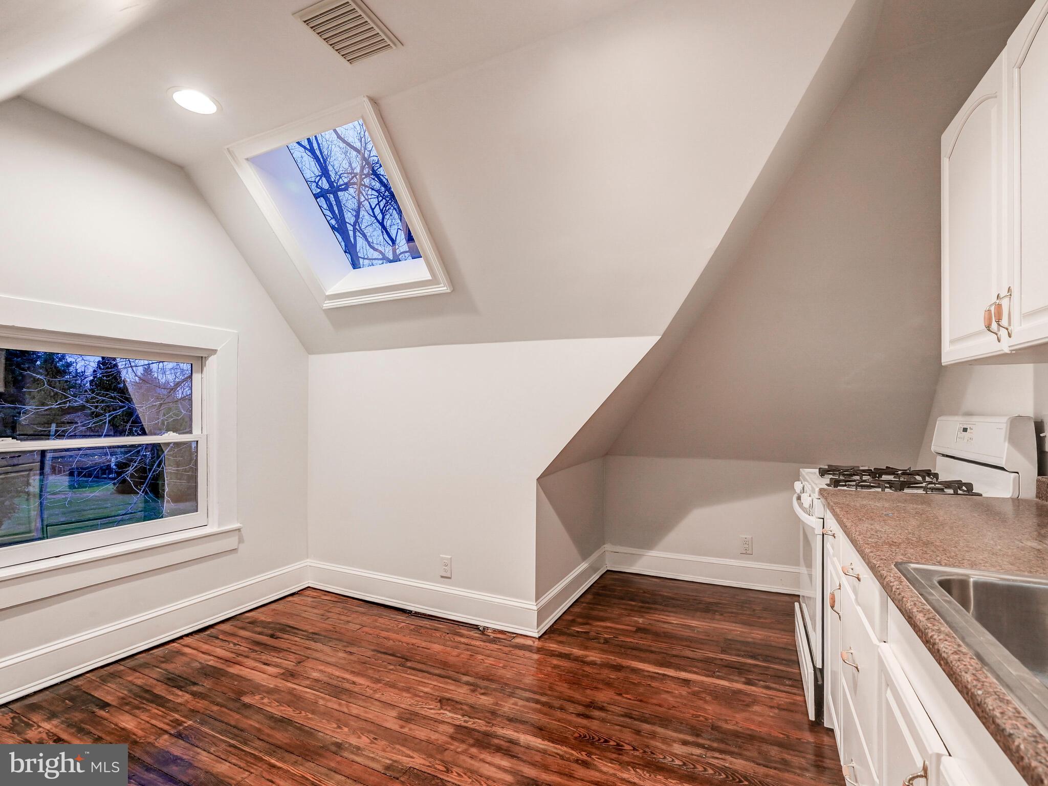 5701 Roland Avenue Baltimore, MD 21210 - Photo 44 of 107