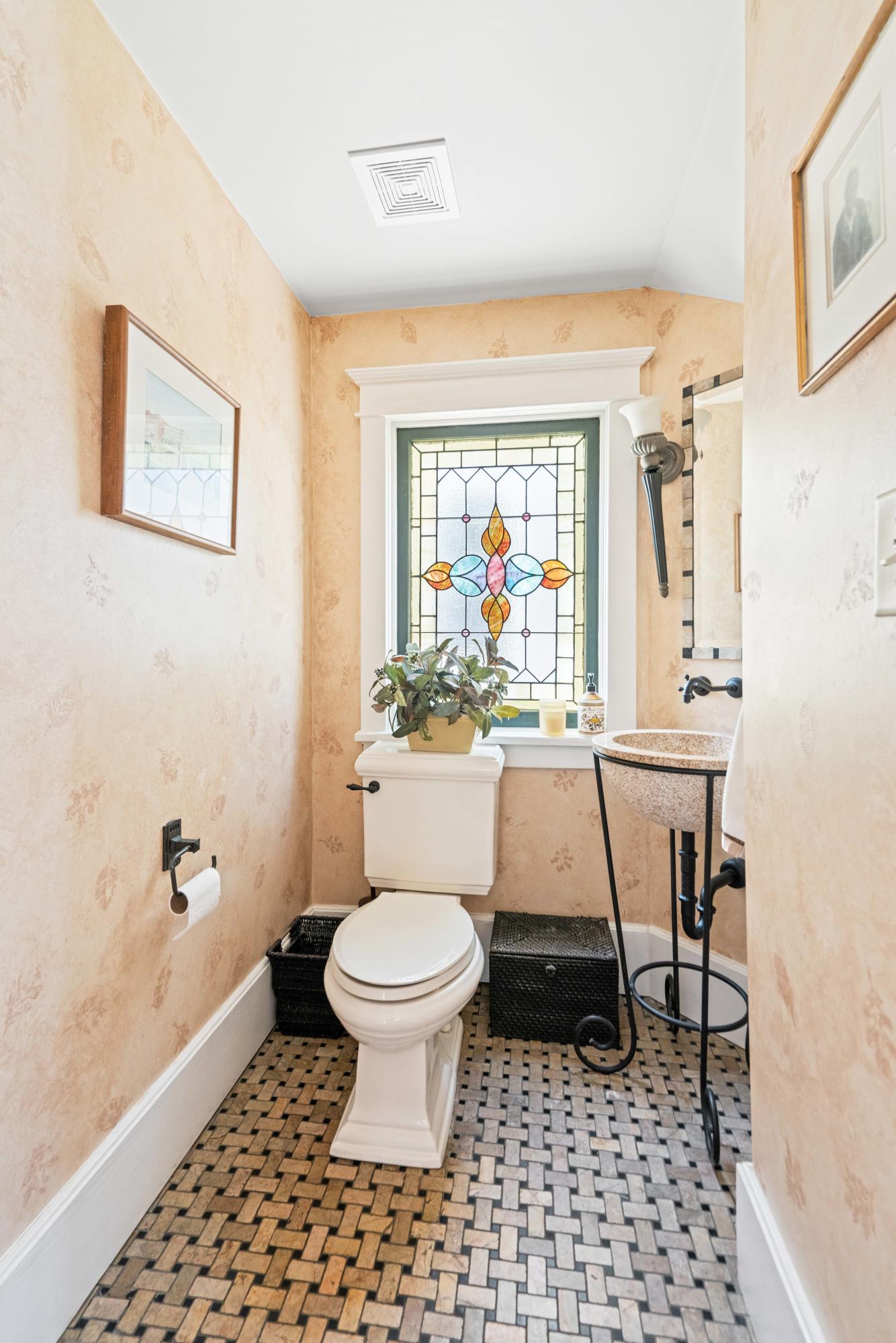 5 Colonial Street Charleston, SC 29401 - Photo 13 of 47 5Colonial_NickCannPhoto-31_