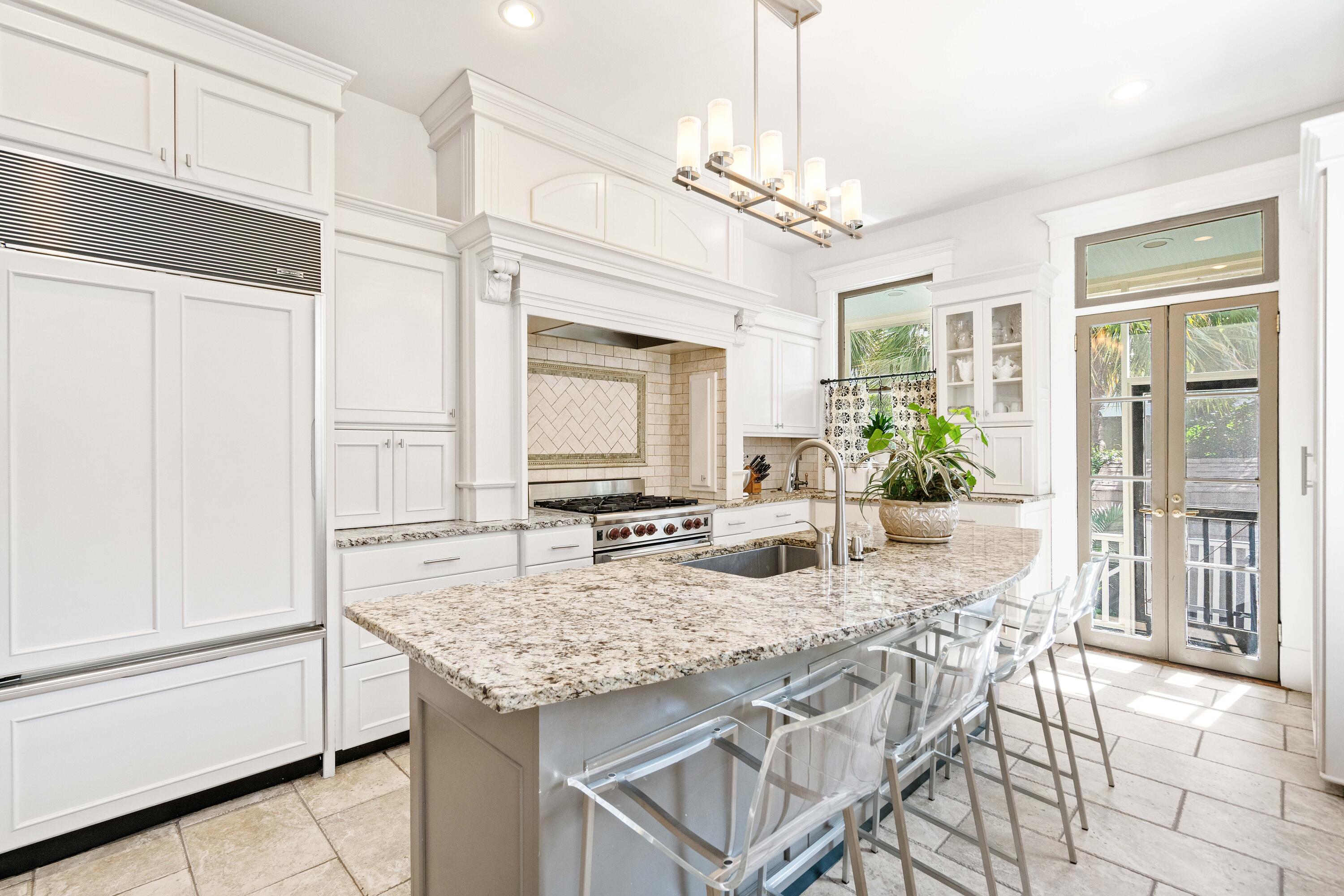 5 Colonial Street Charleston, SC 29401 - Photo 16 of 47 5Colonial_NickCannPhoto-37_