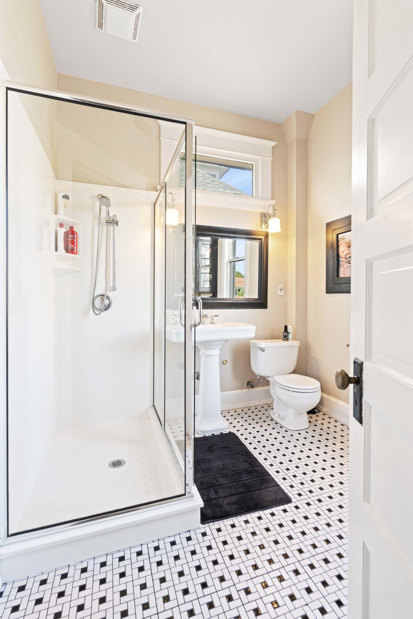 5 Colonial Street Charleston, SC 29401 - Photo 28 of 47 5Colonial_NickCannPhoto-11_