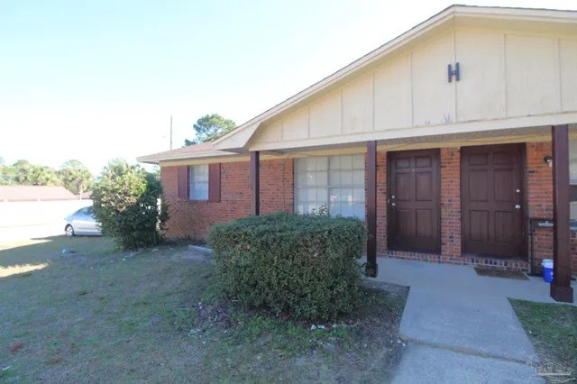 $1,150 | 10151 Guidy Lane, Unit H1, Pensacola, FL 32514
