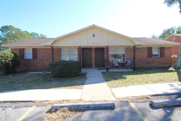 $1,150 | 10151 Guidy Lane, Unit H1, Pensacola, FL 32514
