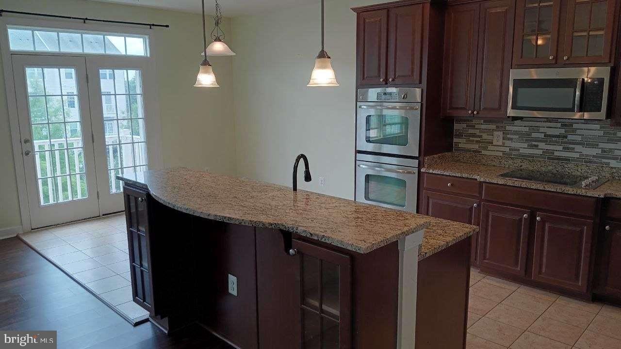3612 Spring Hollow Lane Frederick, MD 21704 - Photo 2 of 24
