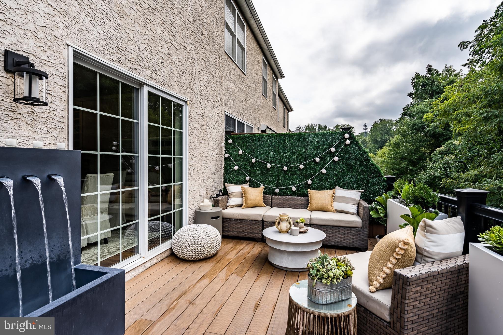 111 Dauphin Drive Springfield, PA 19064 - Photo 16 of 49 Upper deck