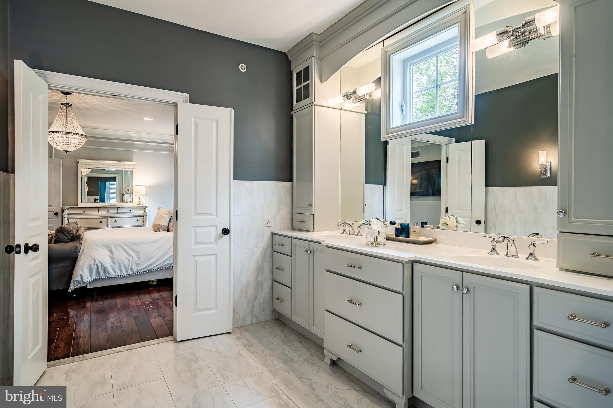 111 Dauphin Drive Springfield, PA 19064 - Photo 20 of 49 Primary bathroom