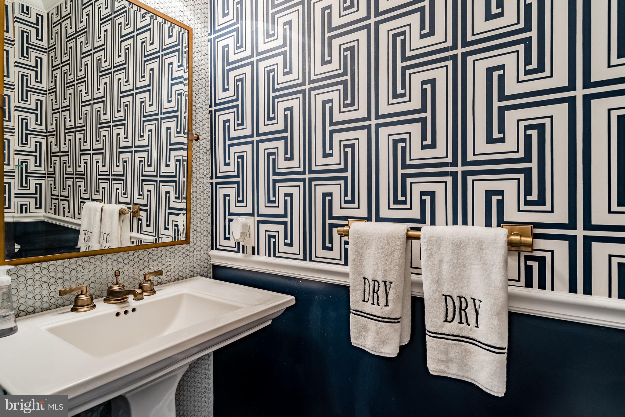 111 Dauphin Drive Springfield, PA 19064 - Photo 23 of 49 Powder room