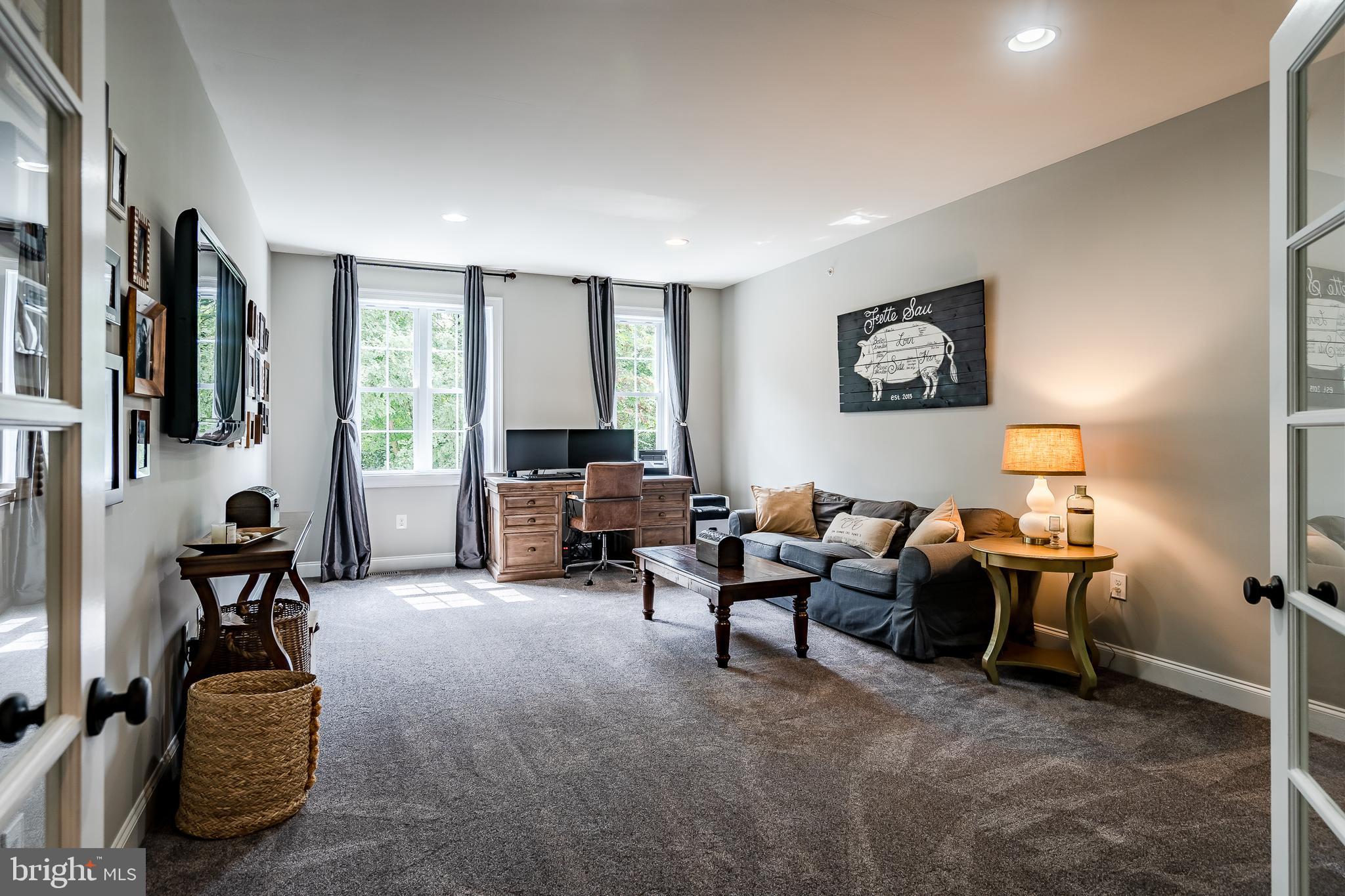 111 Dauphin Drive Springfield, PA 19064 - Photo 25 of 49 Second floor lounge/office