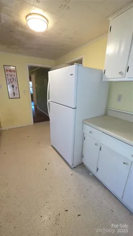 a view of utility room