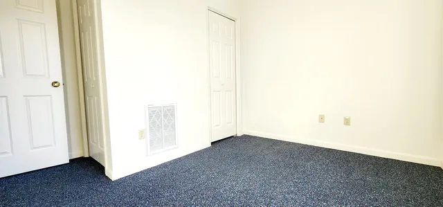 $1,900 | 2 Railroad Avenue, Unit 202, Merrimack, NH 03054