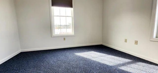 $1,900 | 2 Railroad Avenue, Unit 202, Merrimack, NH 03054