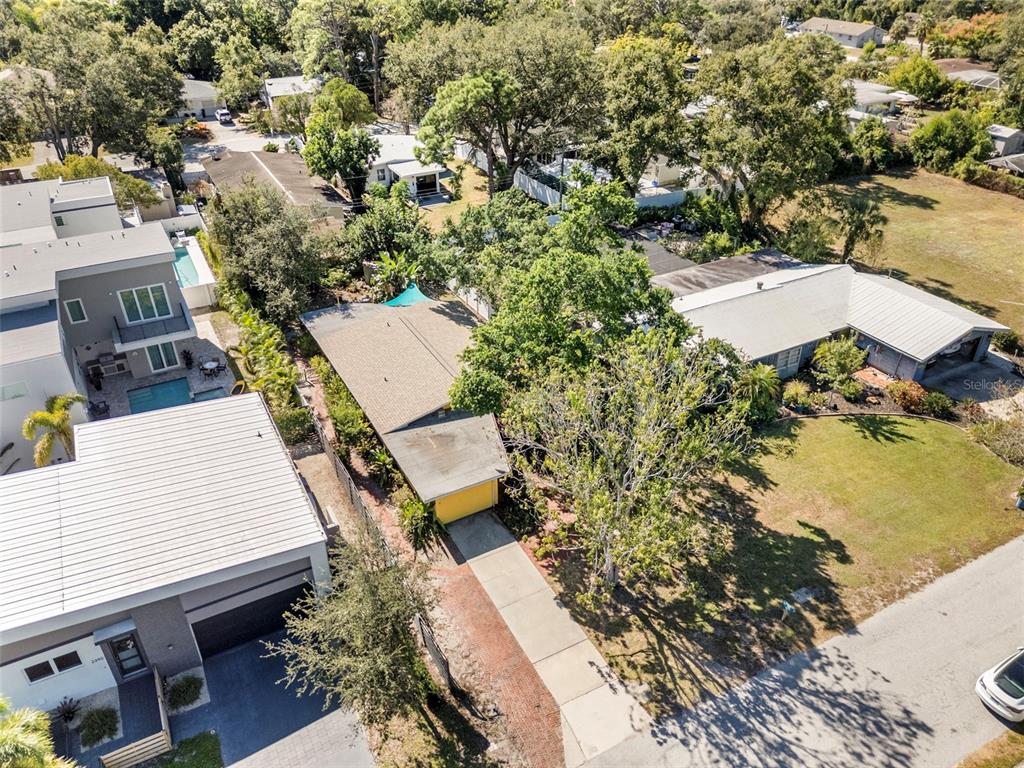 2380 Bay Street Sarasota, FL 34237 - Photo 43 of 48 an aerial view of a house with a yard