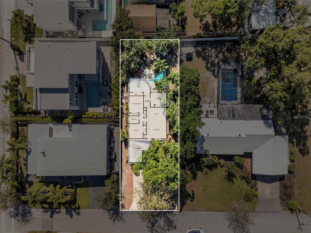 2380 Bay Street Sarasota, FL 34237 - Photo 46 of 48 an aerial view of a house with a garden