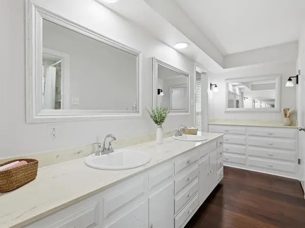 $650,000 | 4300 Winding Way, Benbrook, TX 76126