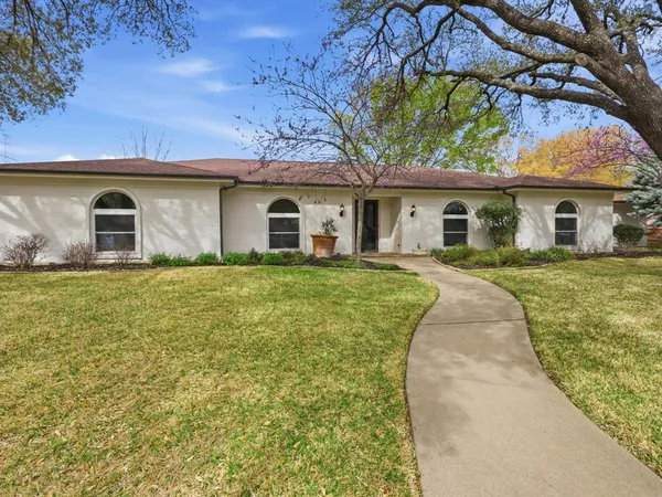 $650,000 | 4300 Winding Way, Benbrook, TX 76126