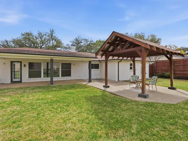 $650,000 | 4300 Winding Way, Benbrook, TX 76126
