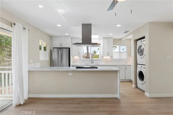 $5,000 | 928 Seaside Court, Ventura, CA 93001