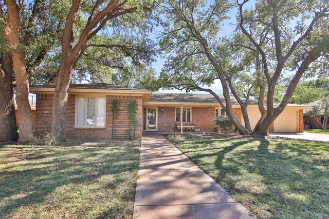 $380,000 | 3411 95th Street, Lubbock, TX 79423