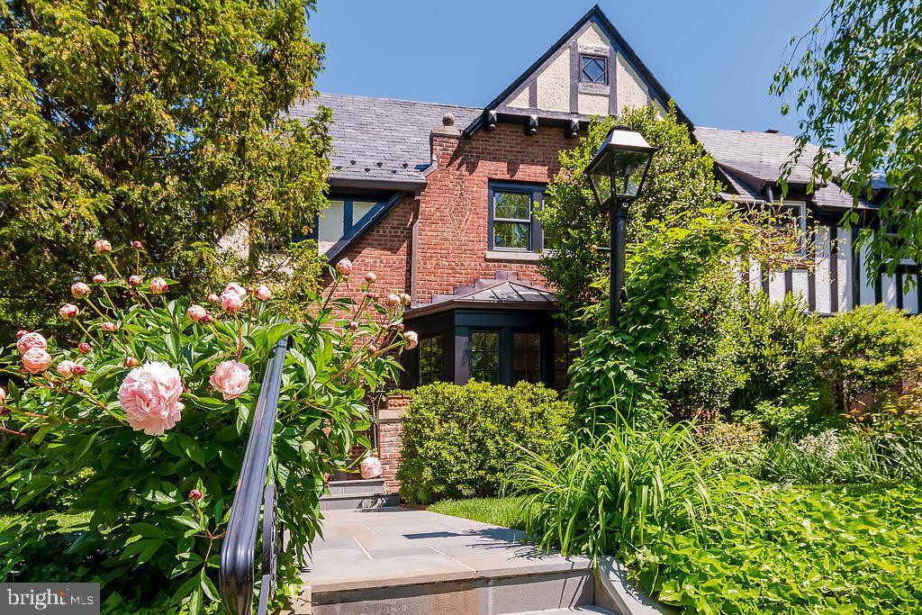 3607 Van Ness Street Northwest Washington, DC 20008 - Photo 2 of 47