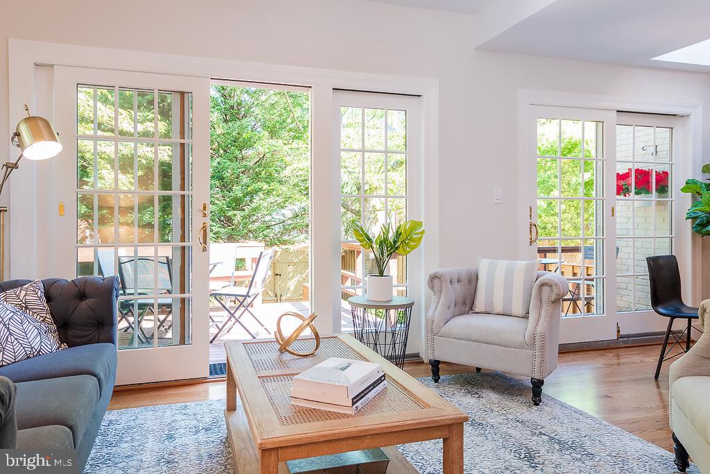 3607 Van Ness Street Northwest Washington, DC 20008 - Photo 13 of 47