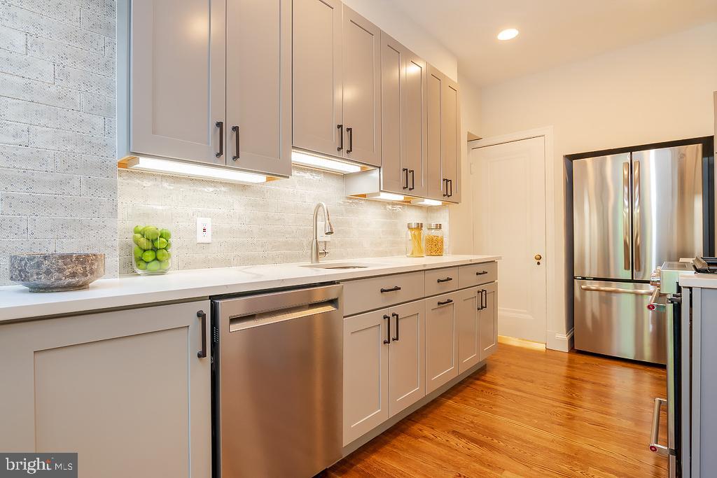 3607 Van Ness Street Northwest Washington, DC 20008 - Photo 21 of 47