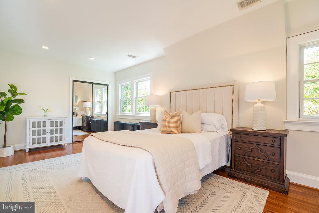 3607 Van Ness Street Northwest Washington, DC 20008 - Photo 24 of 47